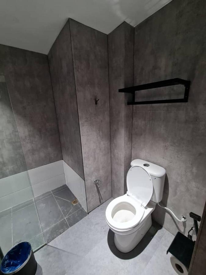 Extreme Boutique Hotel Keluang Ngoại thất bức ảnh