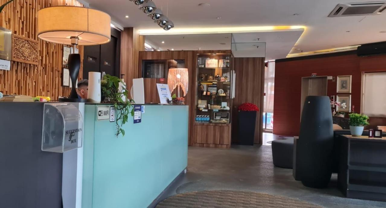 Extreme Boutique Hotel Keluang Ngoại thất bức ảnh