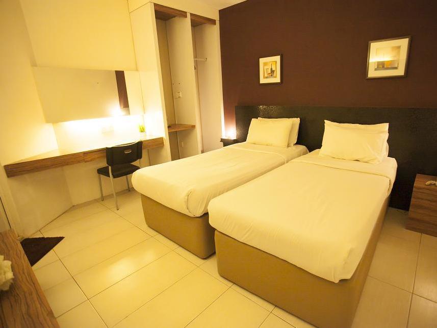 Extreme Boutique Hotel Keluang Ngoại thất bức ảnh